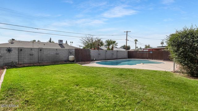 2039 W WINDSOR Avenue, Phoenix, AZ 85009