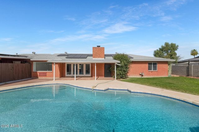 2039 W WINDSOR Avenue, Phoenix, AZ 85009