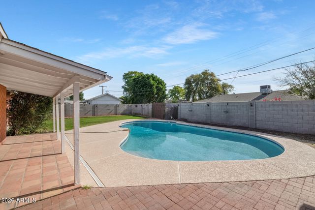 2039 W WINDSOR Avenue, Phoenix, AZ 85009