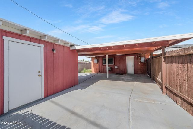 2039 W WINDSOR Avenue, Phoenix, AZ 85009