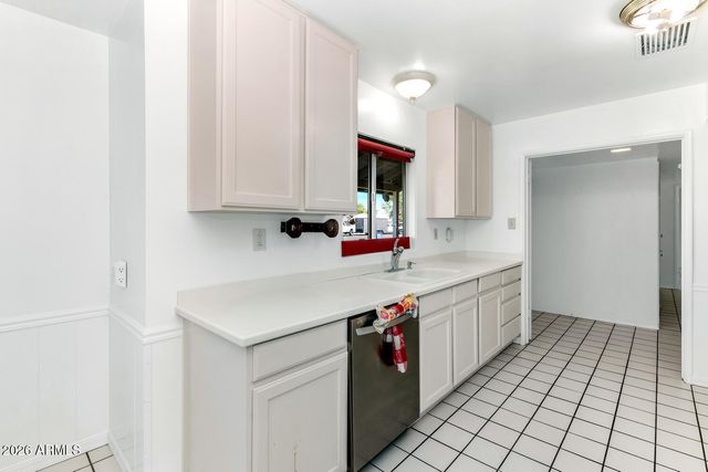 2039 W WINDSOR Avenue, Phoenix, AZ 85009