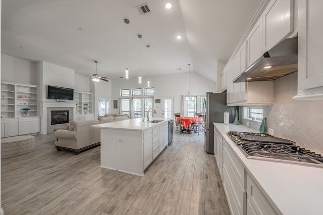 3205 Florence Drive, Corinth, TX 76210