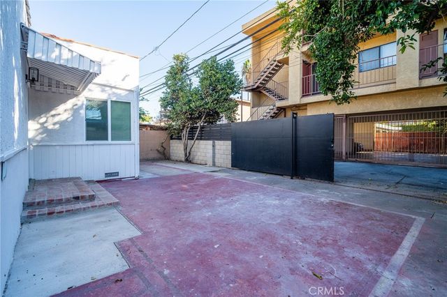 2370 Pine, Long Beach, CA 90806