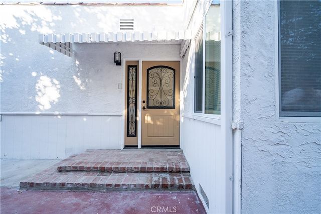 2370 Pine, Long Beach, CA 90806