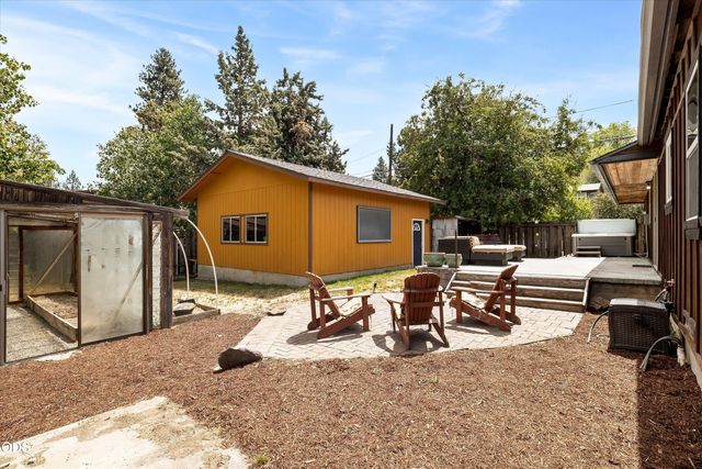 606 NE 9th Street, Bend, OR 97701