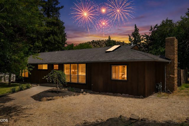 606 NE 9th Street, Bend, OR 97701