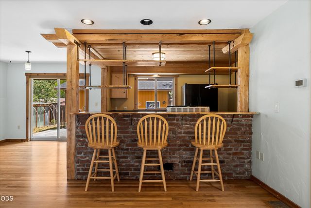 606 NE 9th Street, Bend, OR 97701