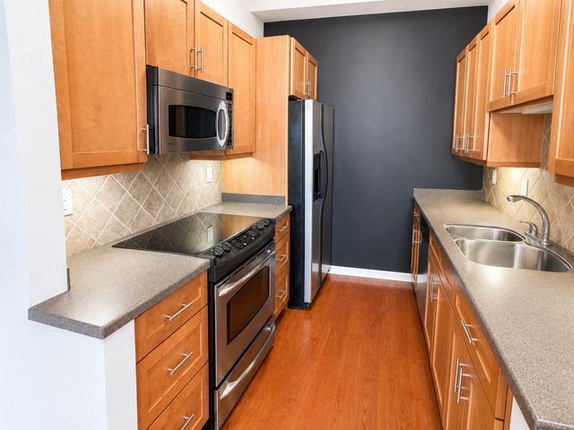 66 Monroe Ave Apt 405, Memphis, TN 38103