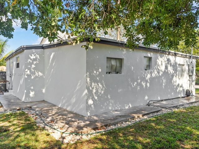 6318 NW 19th Ct, Miami, FL 33147