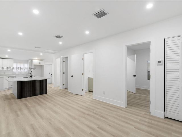 6318 NW 19th Ct, Miami, FL 33147