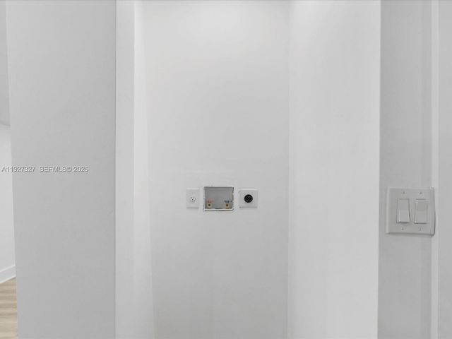 6318 NW 19th Ct, Miami, FL 33147