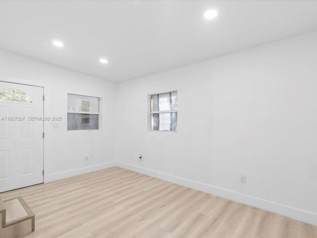 6318 NW 19th Ct, Miami, FL 33147