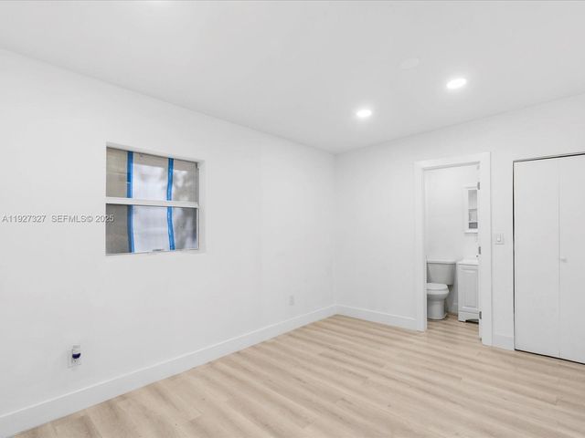 6318 NW 19th Ct, Miami, FL 33147