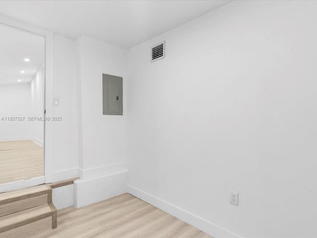 6318 NW 19th Ct, Miami, FL 33147