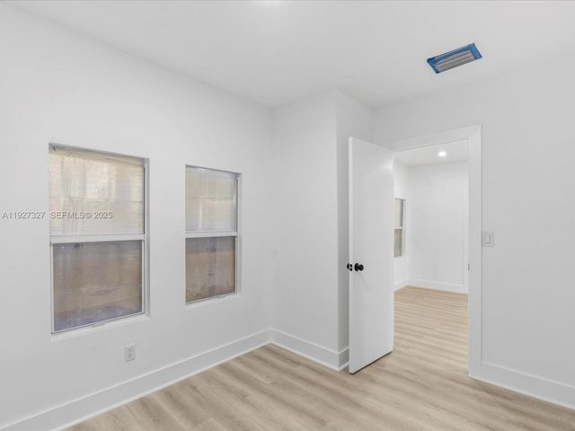 6318 NW 19th Ct, Miami, FL 33147