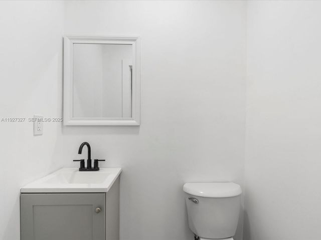 6318 NW 19th Ct, Miami, FL 33147