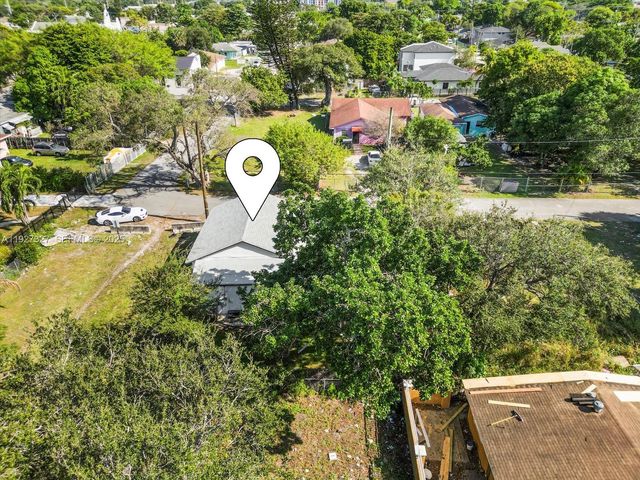 6318 NW 19th Ct, Miami, FL 33147