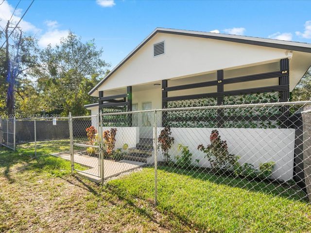 6318 NW 19th Ct, Miami, FL 33147