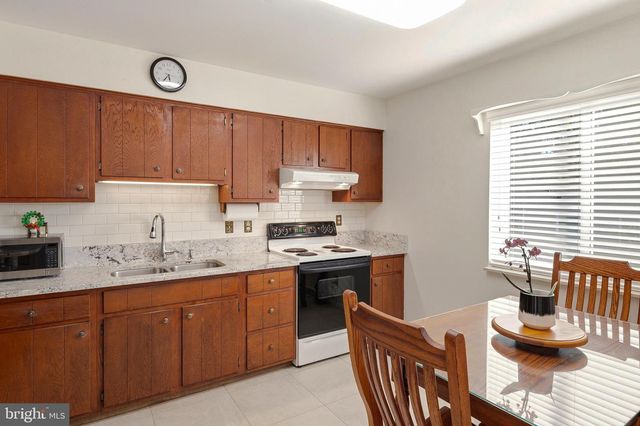 5158 ORCHARD GRN, Columbia, MD 21045