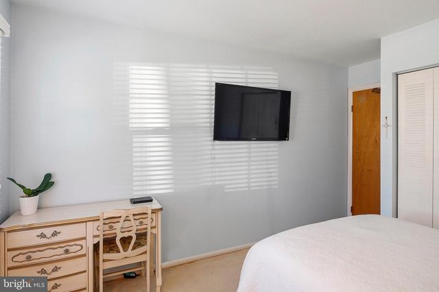 5158 ORCHARD GRN, Columbia, MD 21045