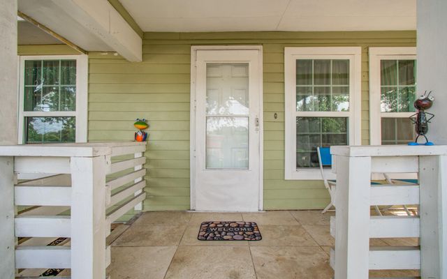 981 S Victory Drive, Houston, TX 77088