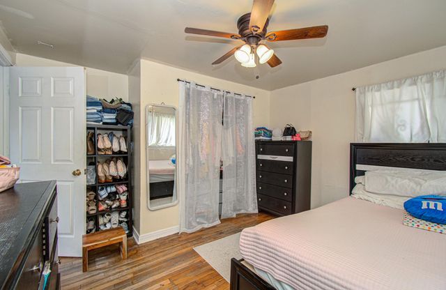 981 S Victory Drive, Houston, TX 77088