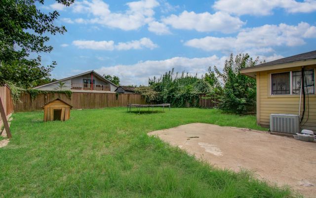 981 S Victory Drive, Houston, TX 77088