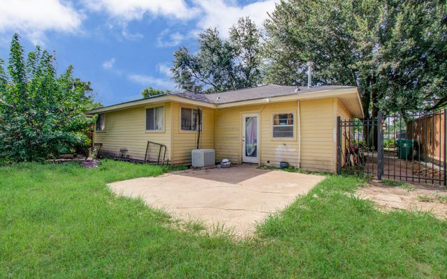 981 S Victory Drive, Houston, TX 77088
