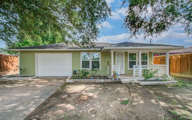 981 S Victory Drive, Houston, TX 77088
