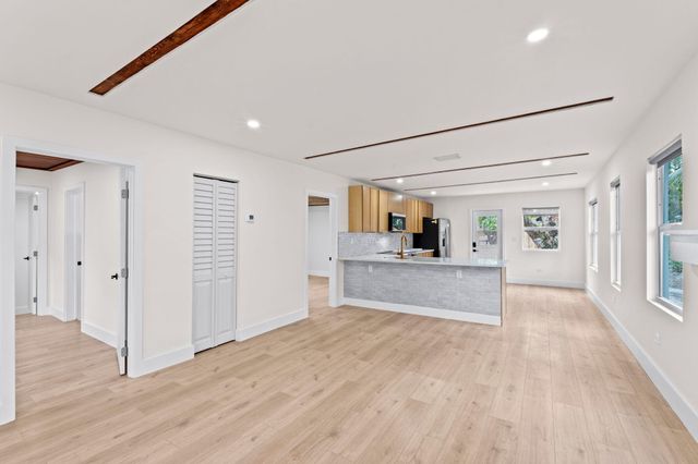 818 Briggs Street, West Palm Beach, FL 33405