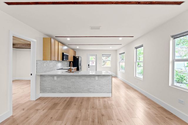 818 Briggs Street, West Palm Beach, FL 33405