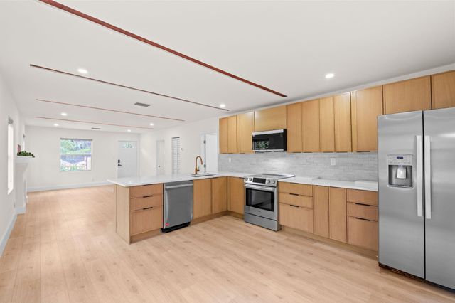 818 Briggs Street, West Palm Beach, FL 33405