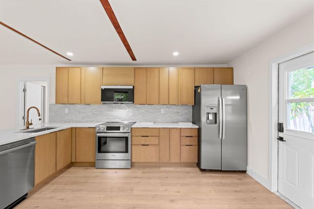 818 Briggs Street, West Palm Beach, FL 33405