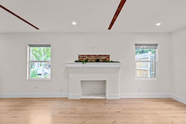 818 Briggs Street, West Palm Beach, FL 33405