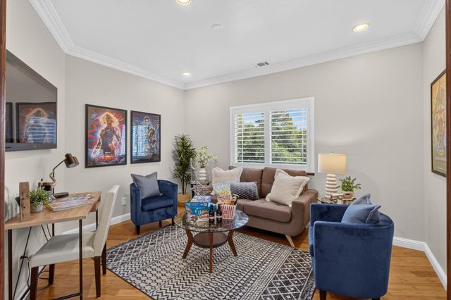 580 Guadalupe Dr, El Dorado Hills, CA 95762