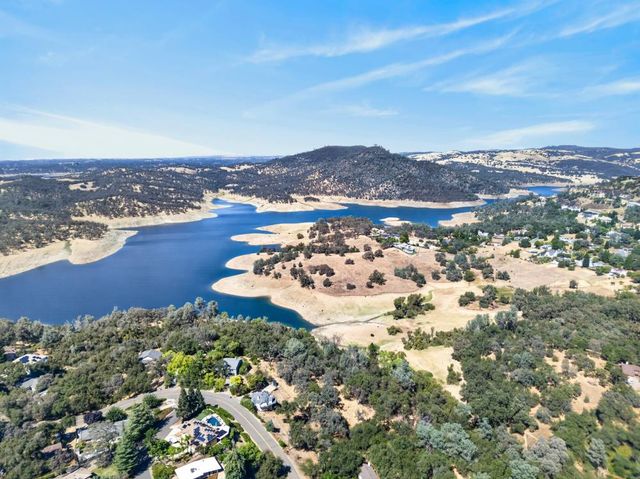 580 Guadalupe Dr, El Dorado Hills, CA 95762