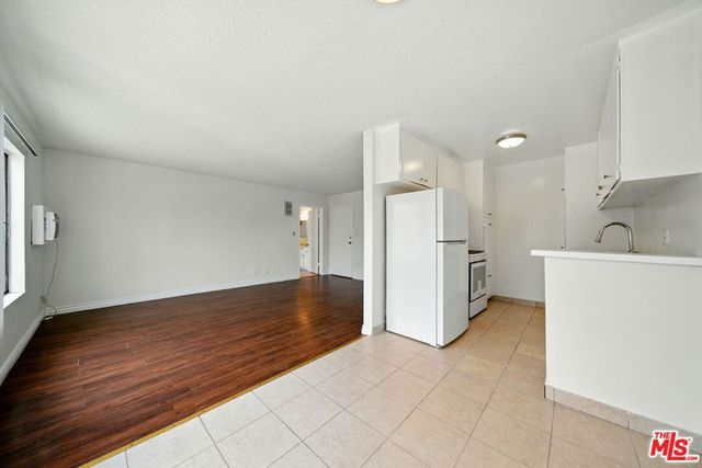 4100 W 1st Street 203, Los Angeles, CA 90004