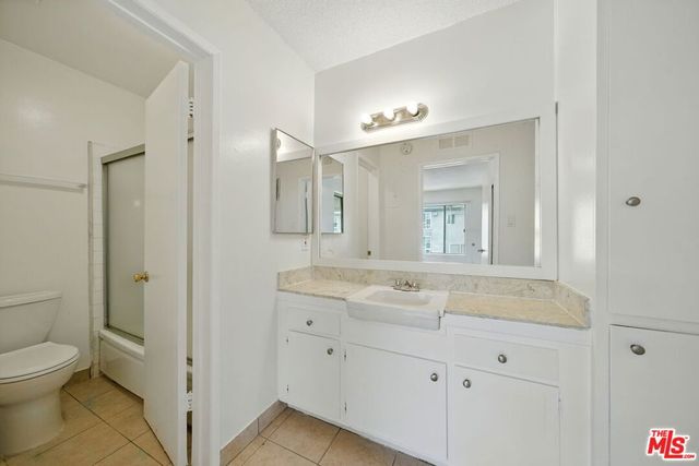 4100 W 1st Street 203, Los Angeles, CA 90004