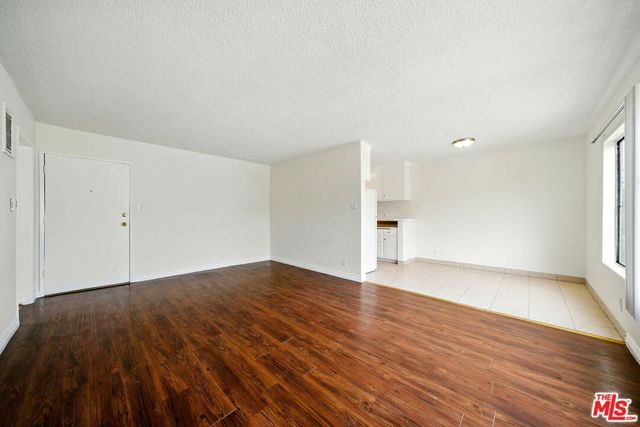 4100 W 1st Street 203, Los Angeles, CA 90004