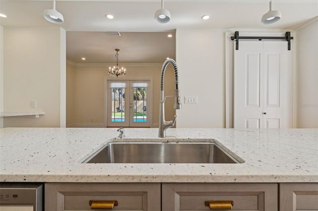 344 21ST AVENUE NE, St Petersburg, FL 33704