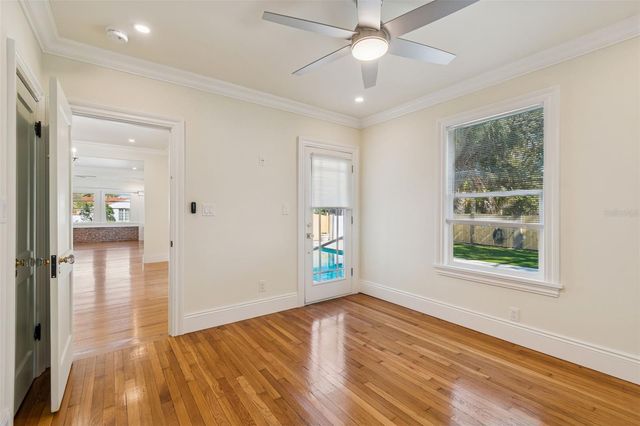 344 21ST AVENUE NE, St Petersburg, FL 33704