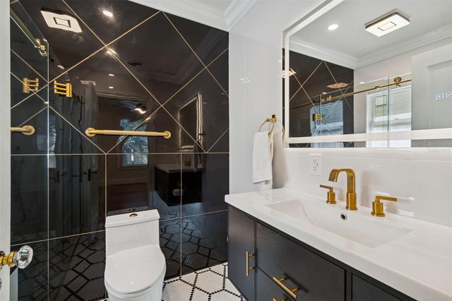 344 21ST AVENUE NE, St Petersburg, FL 33704