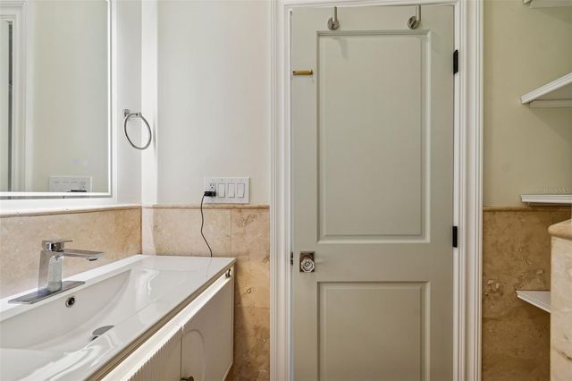 344 21ST AVENUE NE, St Petersburg, FL 33704