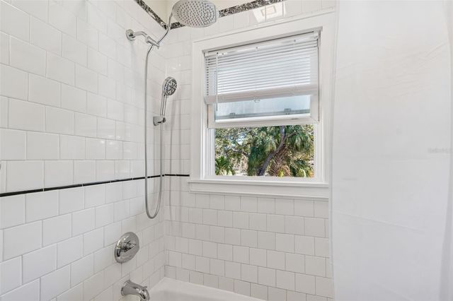 344 21ST AVENUE NE, St Petersburg, FL 33704