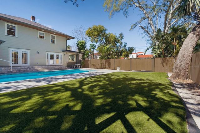 344 21ST AVENUE NE, St Petersburg, FL 33704