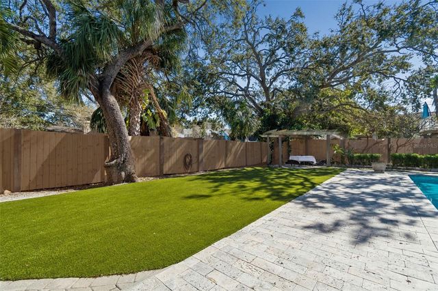 344 21ST AVENUE NE, St Petersburg, FL 33704