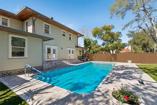 344 21ST AVENUE NE, St Petersburg, FL 33704