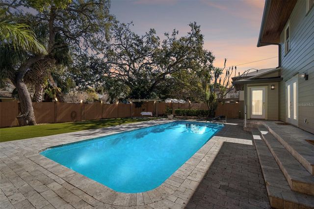 344 21ST AVENUE NE, St Petersburg, FL 33704