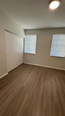 50 Key West Ct 50, Weston, FL 33326