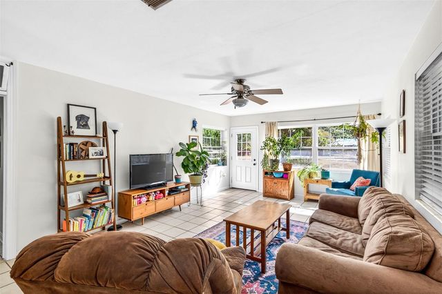 1006 NE 12TH AVENUE, Gainesville, FL 32601